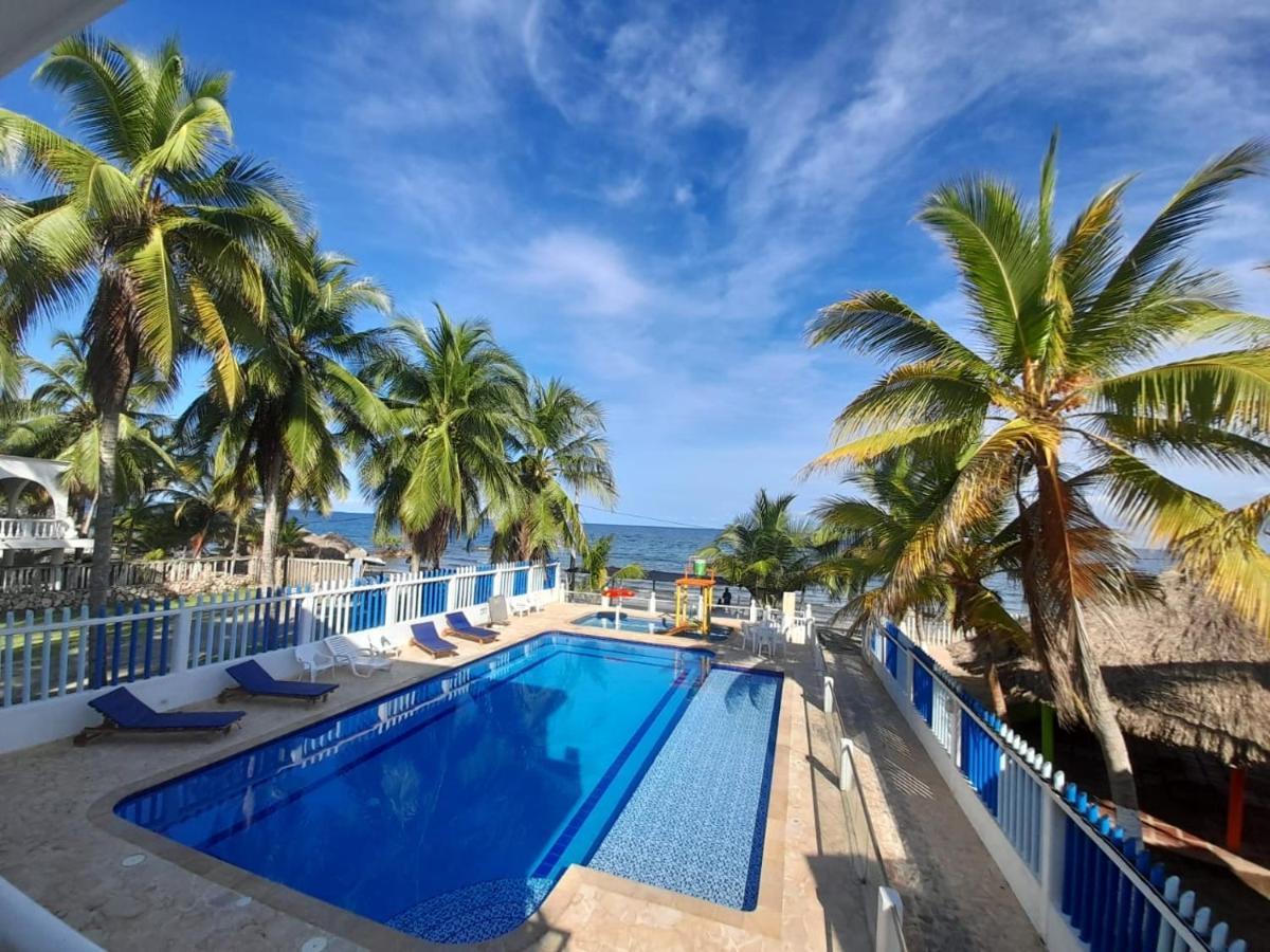 Hotel Playarena Coveñas Екстериор снимка